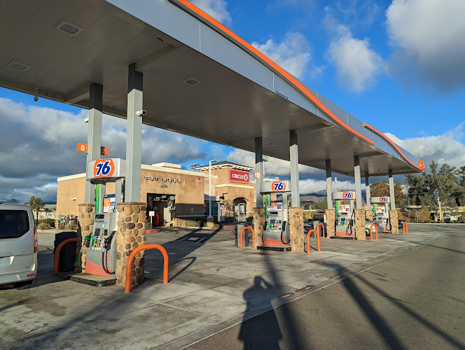 76 W County Line Rd
