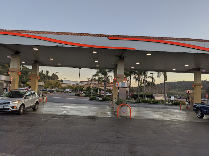76 Carlsbad