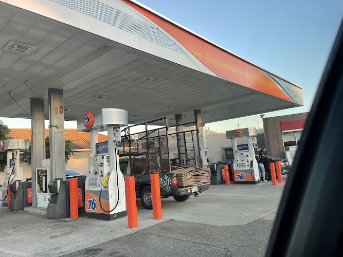 76 Castro Valley Blvd