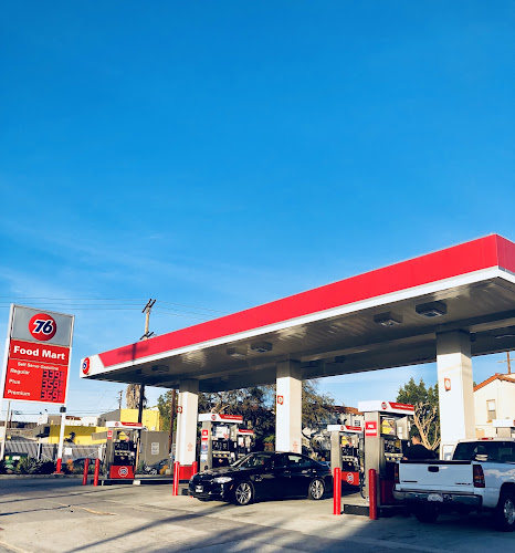 76 S La Cienega Blvd