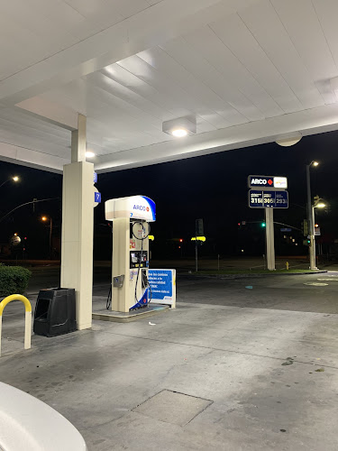 Arco Artesia Blvd
