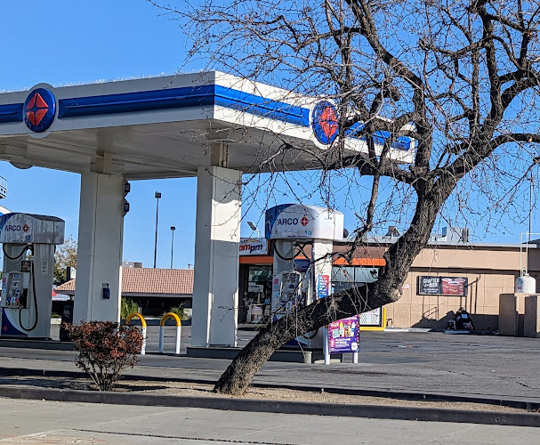 Arco Ming Ave