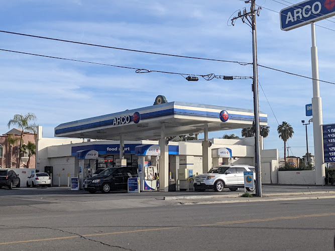 Arco Buck Owens Blvd