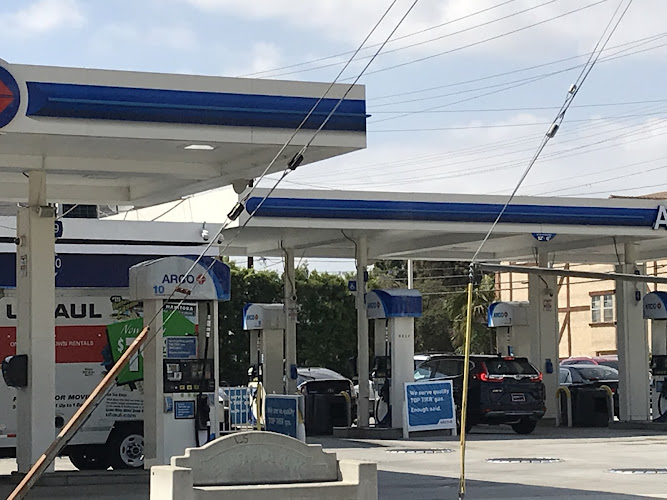 Arco W Alameda Ave