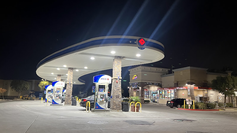 Arco Euclid Ave