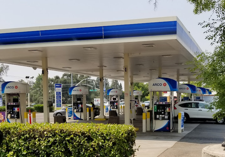 Arco San Juan Ave