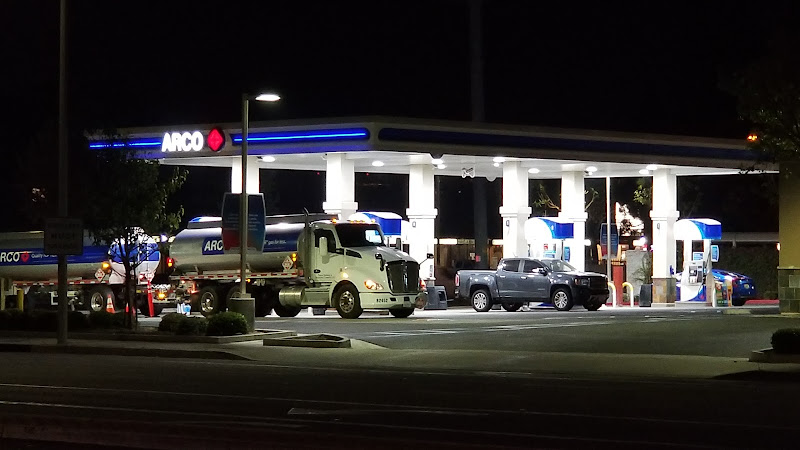 Arco S Main St