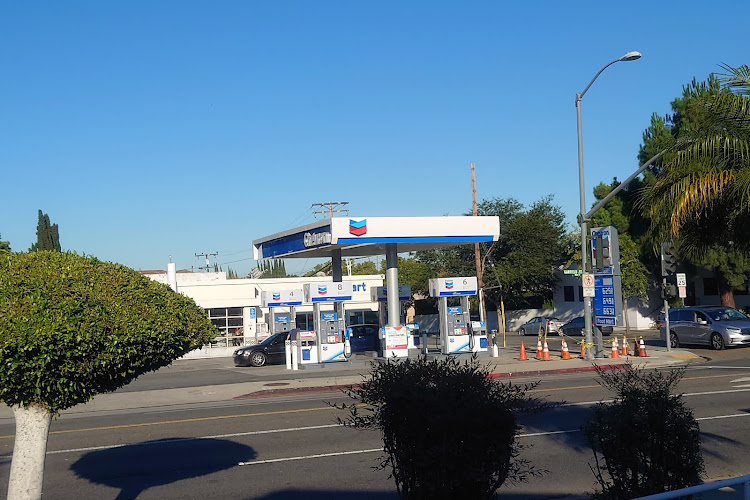 Chevron S Garfield Ave