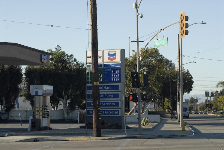 Chevron W Victoria St