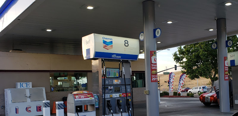 Chevron Hillcrest Ave