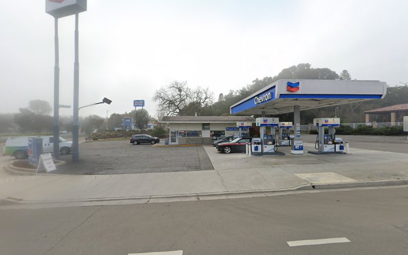 Chevron San Anselmo Rd