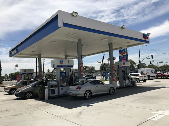 Chevron E San Bernardino Rd