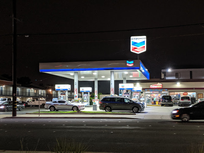 Chevron N Mollison Ave