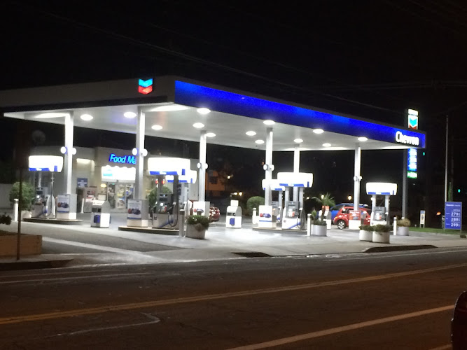 Chevron W Alameda Ave