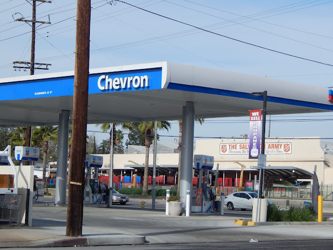 Chevron Canoga Ave