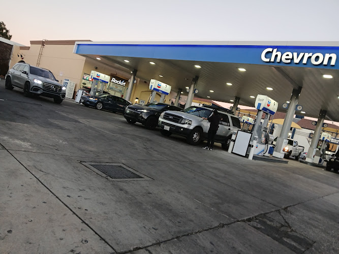 Chevron Ventura Blvd