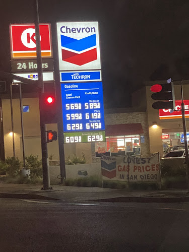 Chevron Civic Center Dr.