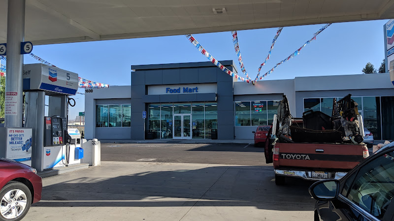 Chevron W Valley Blvd