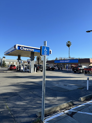 Chevron East St