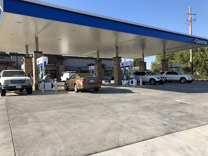 Chevron Extramile Cambridge Rd