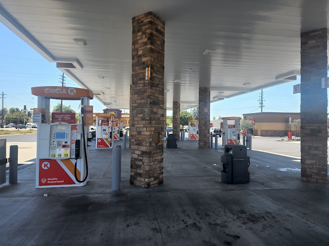 Circle K N Grand Ave