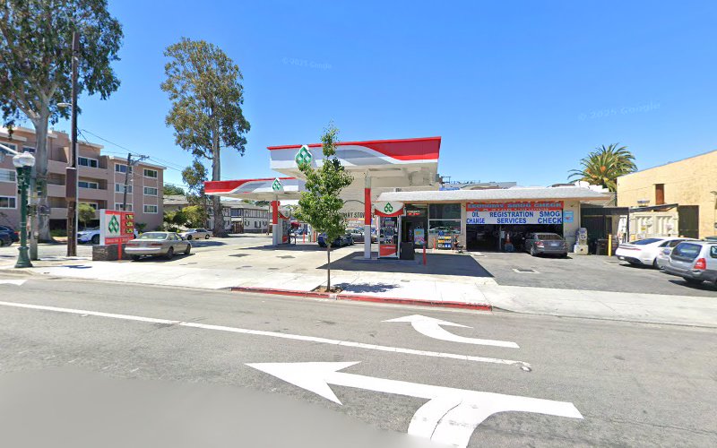 Diamond Shamrock Broadway