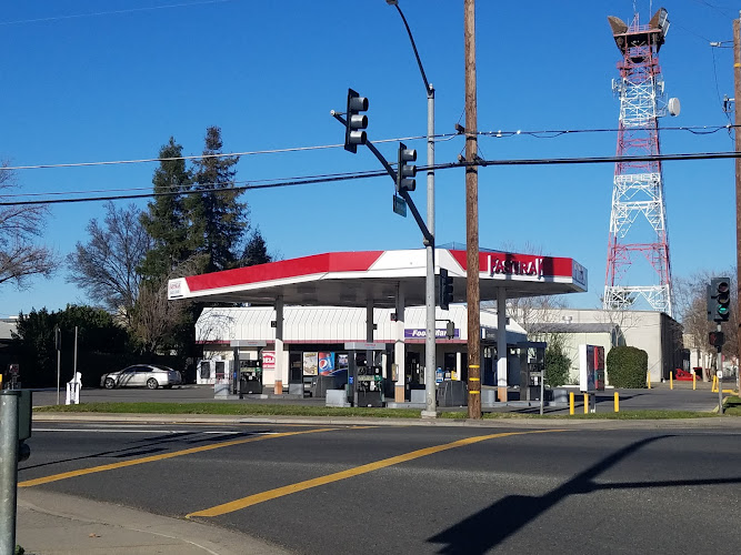 Fastrak Gas & Food Nord Ave