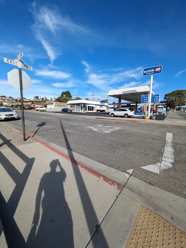 Katch-Go Petroleum E Grand Ave