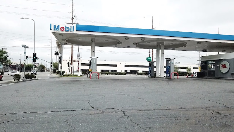 Mobil S Alameda St