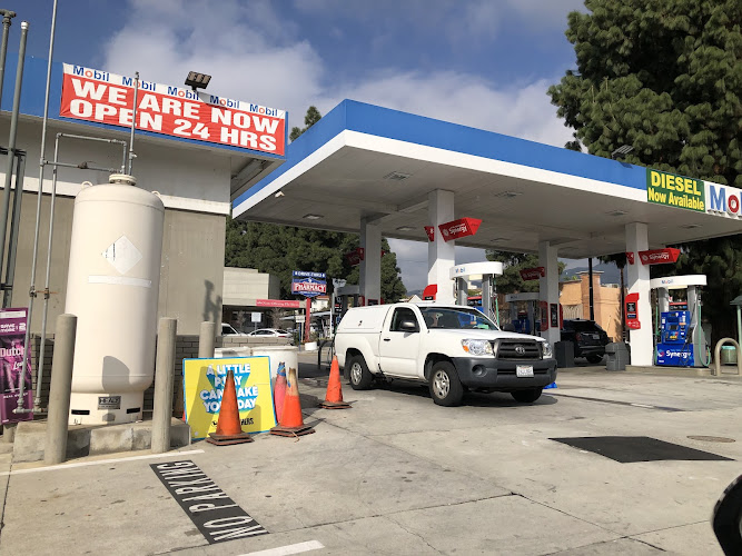 Mobil S Glenoaks Blvd