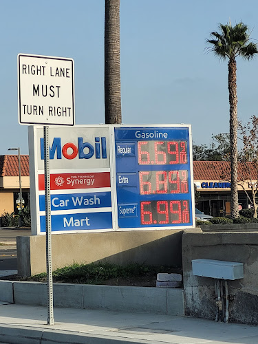 Mobil Palomar Airport Rd