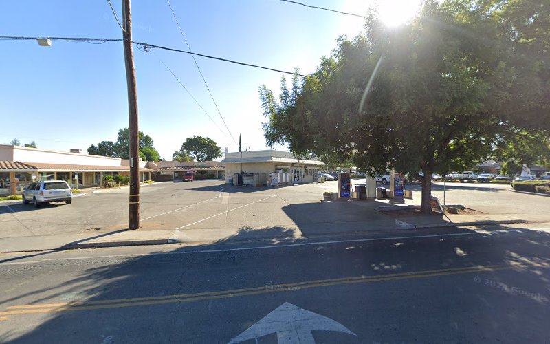 Mobil Longfellow Ave