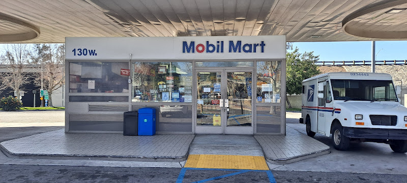 Mobil W Valley Blvd