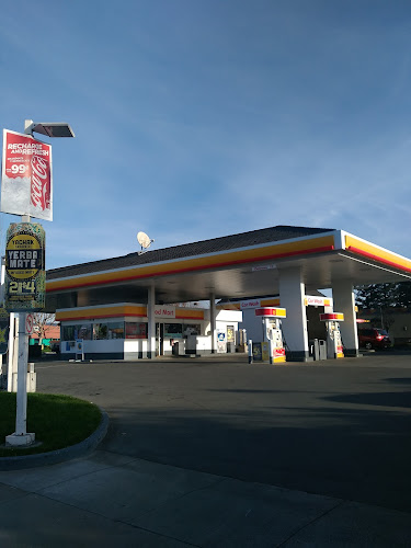 Shell Freedom Blvd