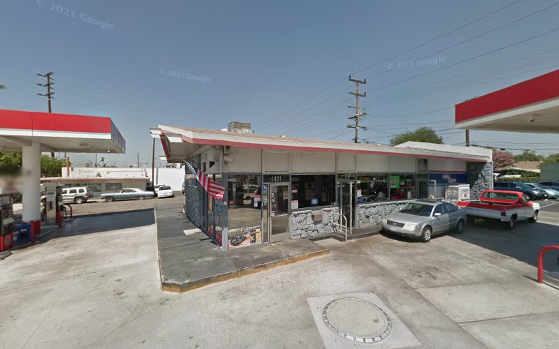 Sinclair W Burbank Blvd