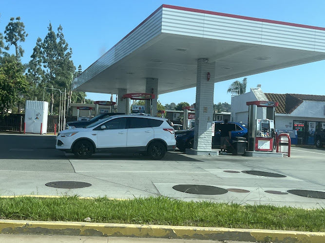 Speedway Avocado Ave