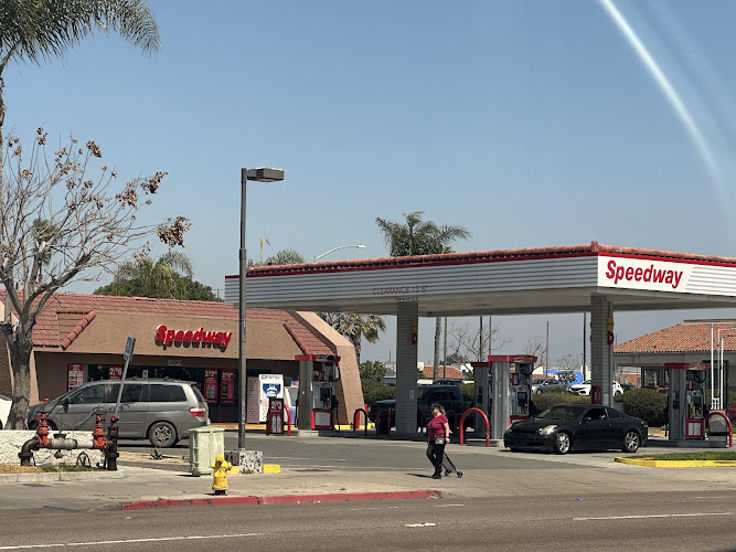 Speedway Palm Ave