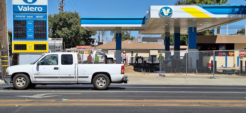 Valero W Grangeville Blvd