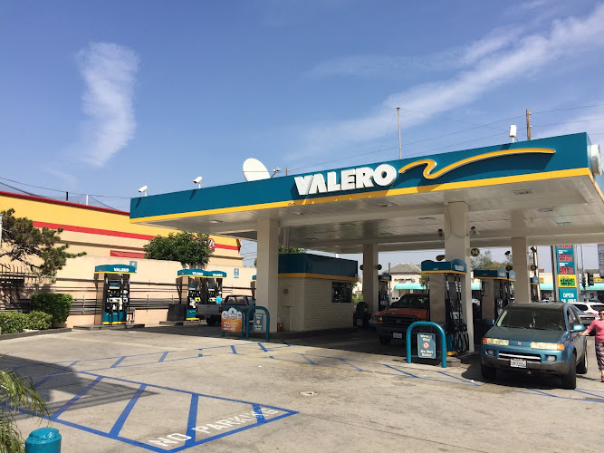 Valero S Soto St
