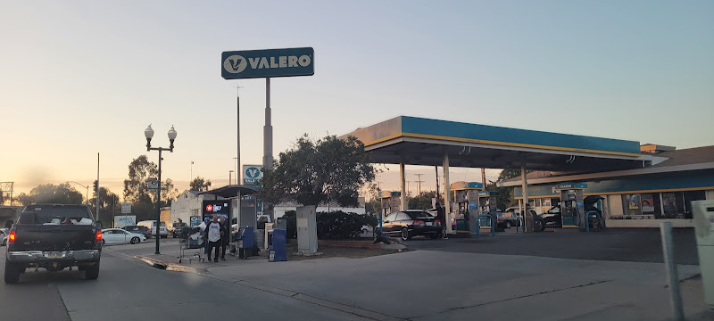 Valero E San Ysidro Blvd