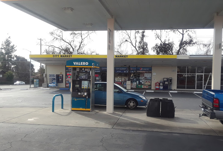 Valero Greenback Ln
